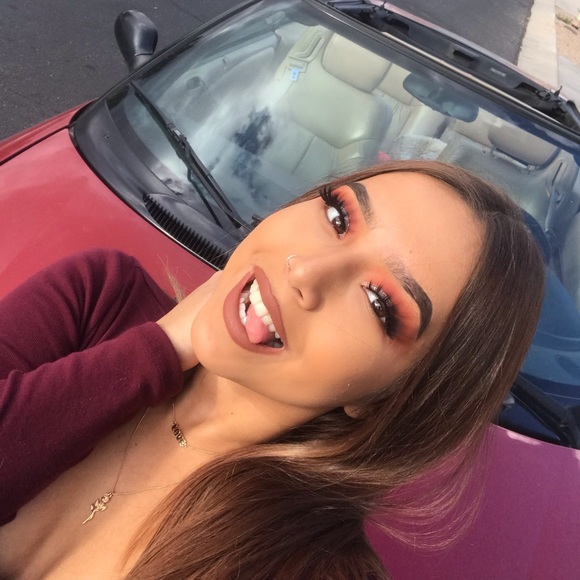 Meet your Posher, Serena - Picture 1 of 1